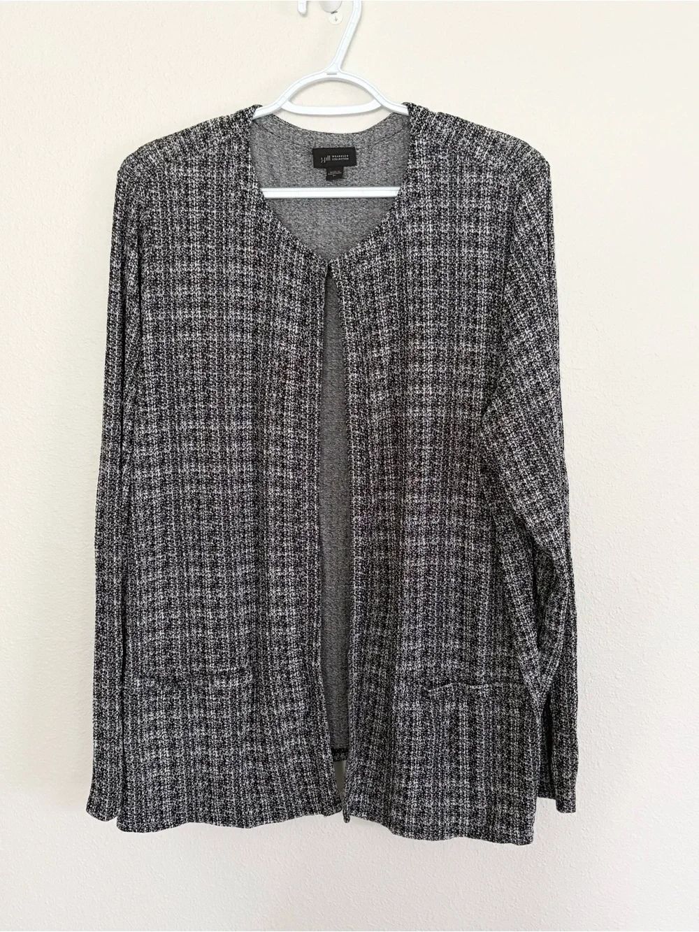 J Jill Top Wearever Collection Size XL Black White Hook Eye Closure Pockets